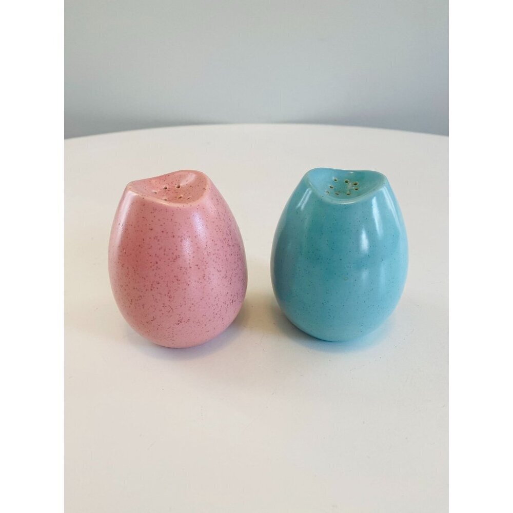 Vintage Monterey of California Salt and Pepper Shakers, Blue and Pink Speckled S